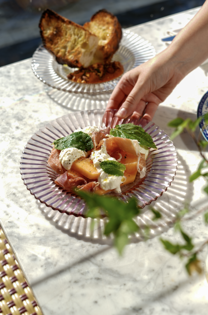 Sommarrätt med prosciutto och melon